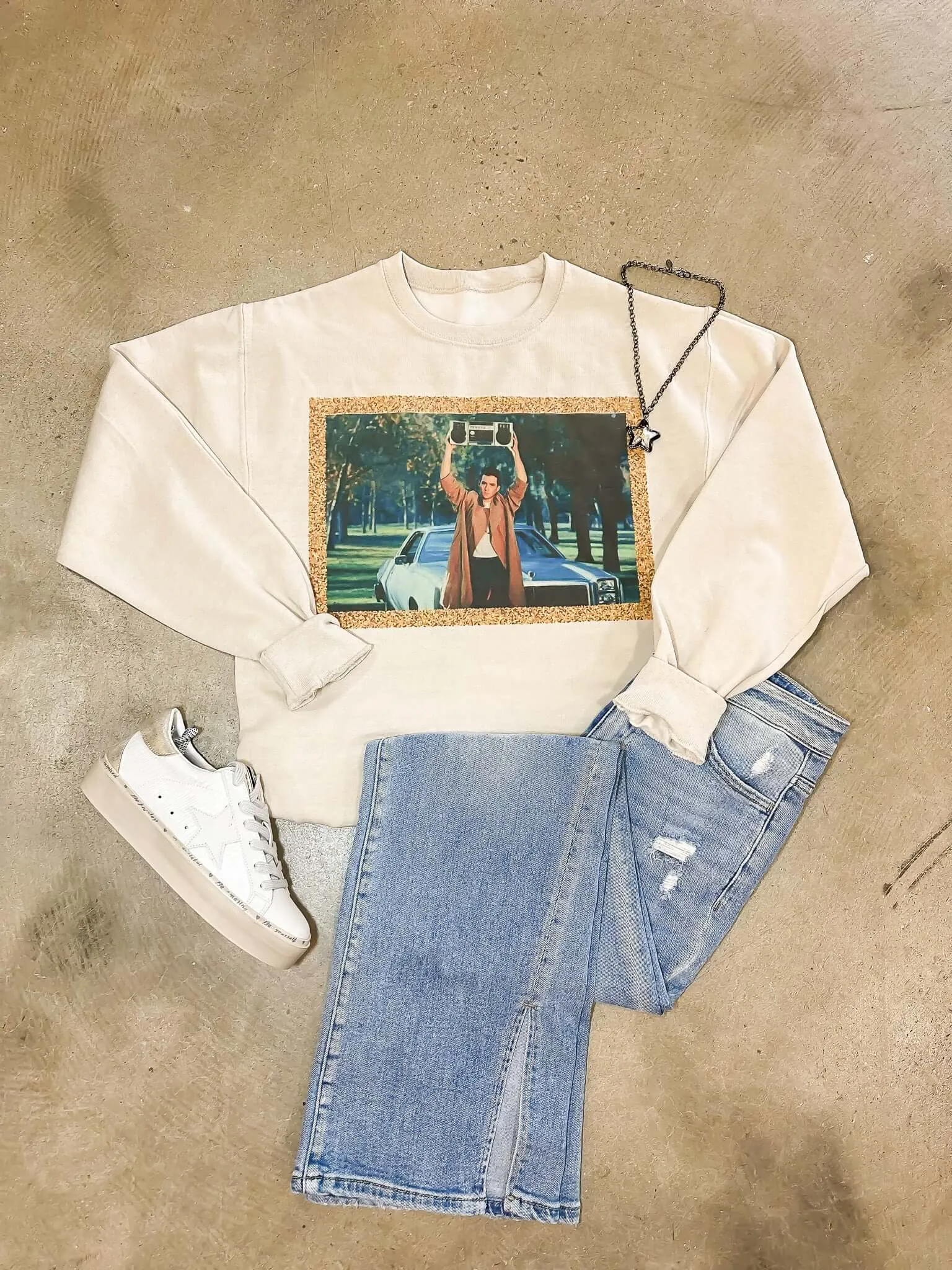 90s Love Graphic Sweatshirt