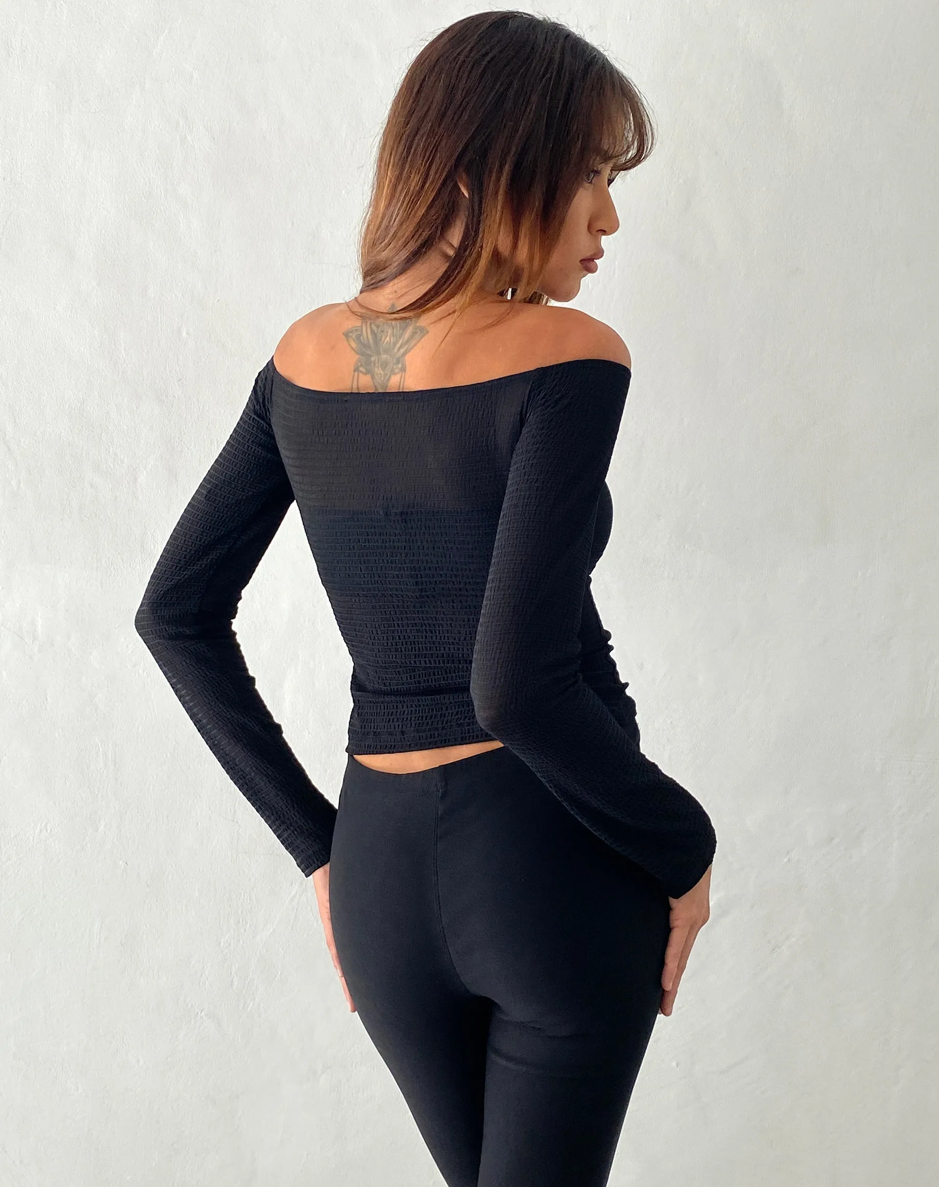 Alondra Long Sleeve Tie Front Top in Textured Black