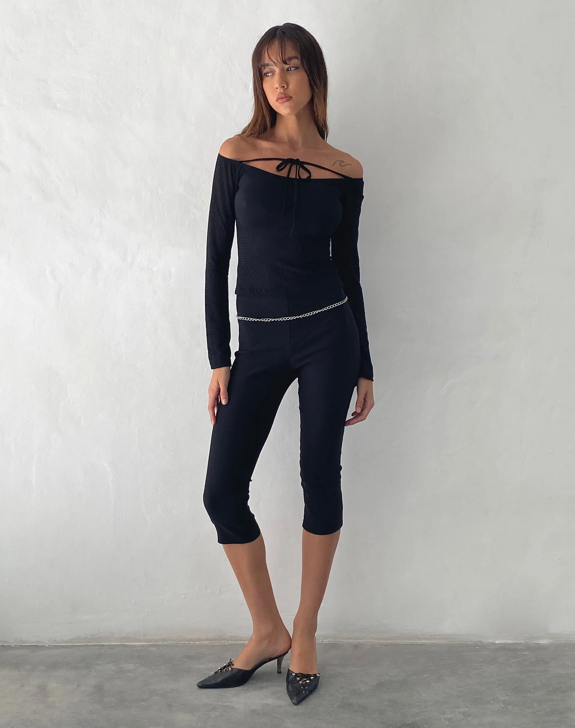 Alondra Long Sleeve Tie Front Top in Textured Black