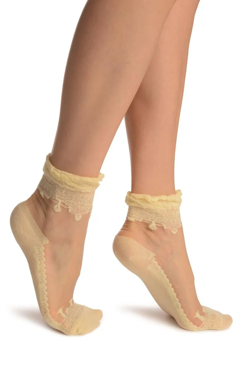 Beige Versalles Lace On Invisible Mesh Ankle High Socks