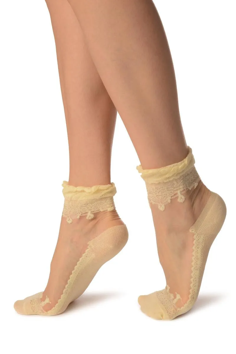 Beige Versalles Lace On Invisible Mesh Ankle High Socks