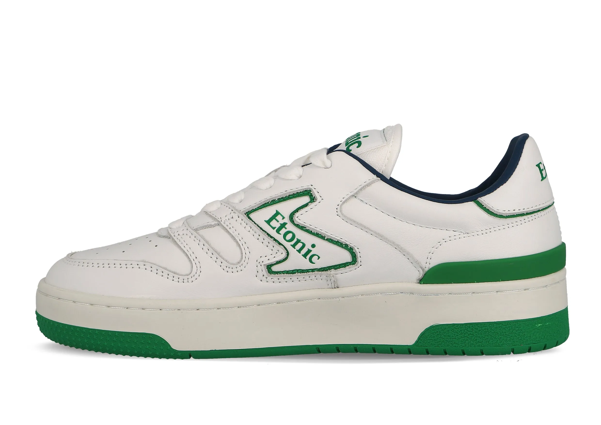 Etonic B481 sneakers in white leather with green details and white midsole with green bottom outsole.