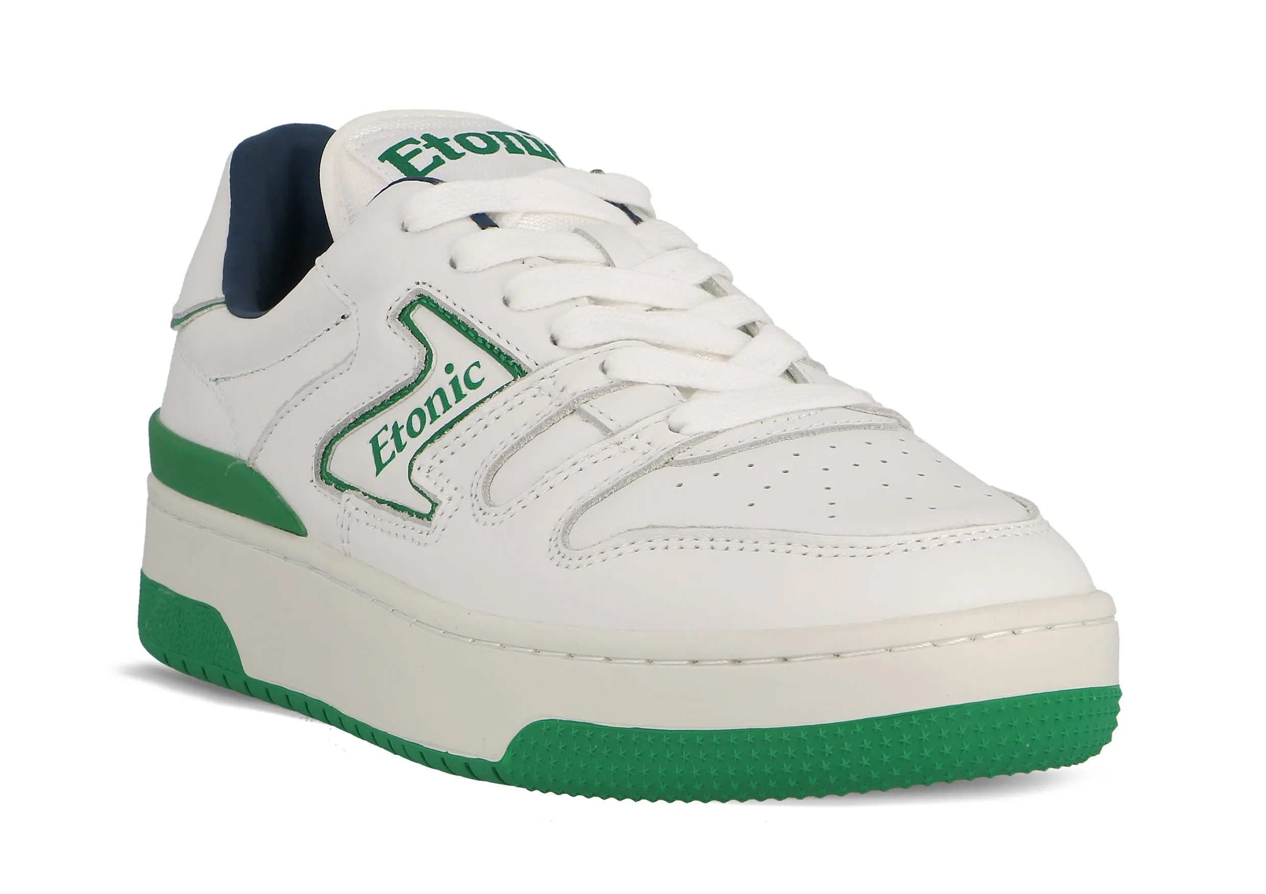 Etonic B481 sneakers in white leather with green details and white midsole with green bottom outsole.