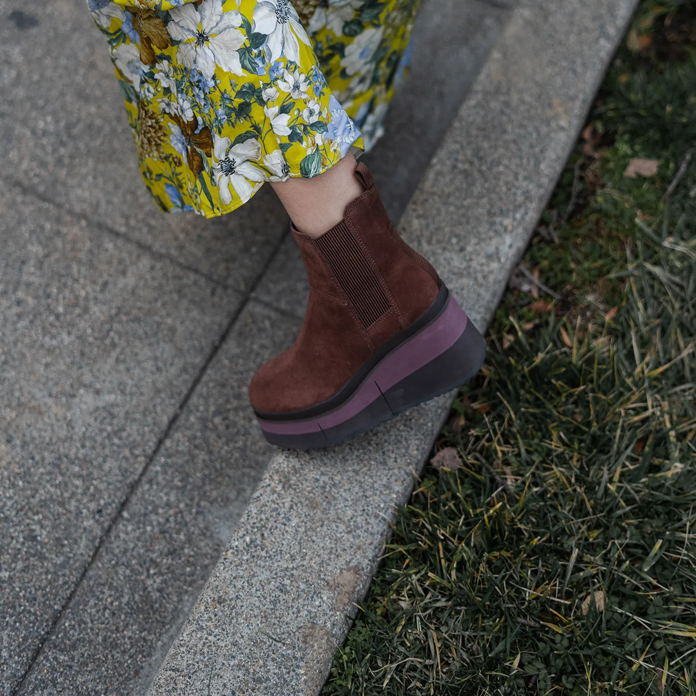 GUILD in CACAO Platform Chelsea Boots