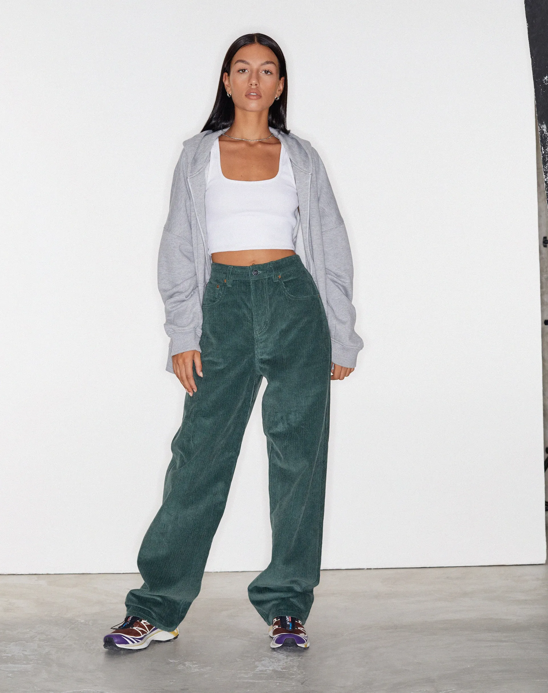 Parallel Trouser in Cord Bottle Green