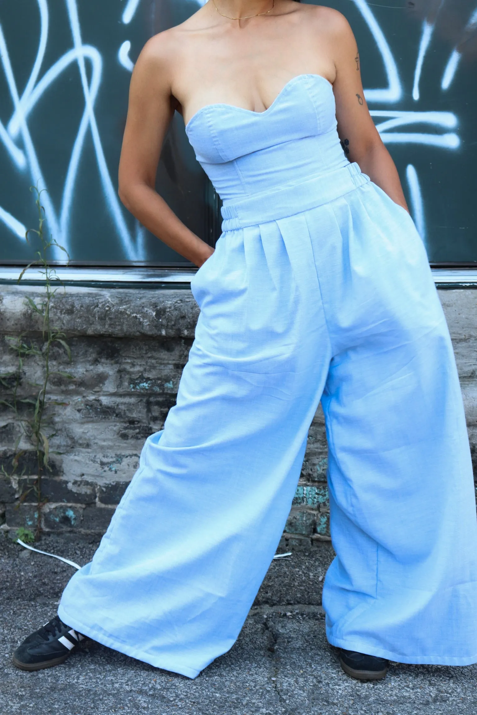 pleated wide leg trouser