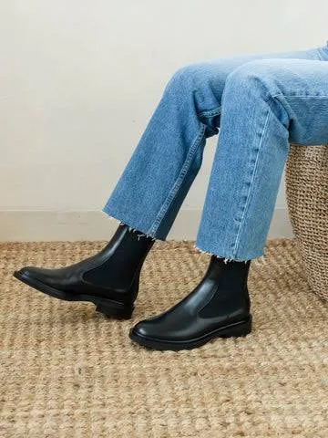 THE GRACE BOOT - BLACK